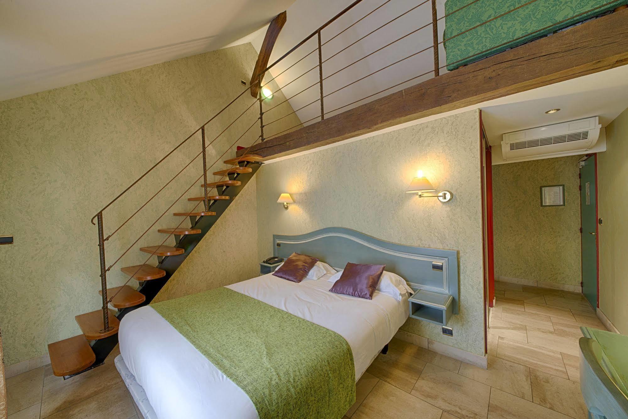 Hotel Logis Le Tadorne Piney Exterior foto